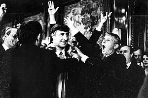 Filmstill zu "Der Tod der schönen Rehe"