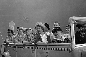 Filmstill zu "Das Film-Magazin Nr. 2 - Die Fahrt ins Blaue"