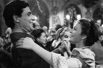 Filmstill zu "Karriere in Paris"