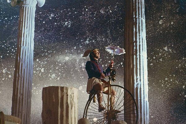 Filmstill zu "Orpheus in der Unterwelt"