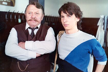 Film still for "Ab heute erwachsen"