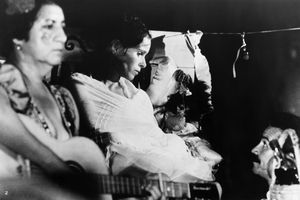 Filmstill zu "Die Witwe des Montiel"
