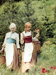 SCHNEEWEISSCHEN UND ROSENROT Filmstill zu "Schneeweißchen und Rosenrot"
