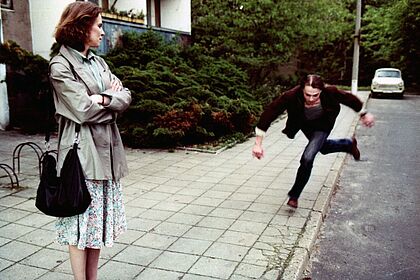 DIE ENTFERNUNG ZWISCHEN DIR UND MIR UND IHR Filmstill zu "Die Entfernung zwischen dir und mir und ihr"