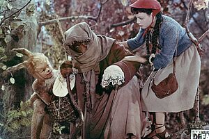 Film still for "Rotkäppchen"