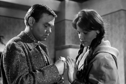 DIE AUS DER 12 B Filmstill zu "Die aus der 12 B"