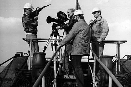 DIE ENTFERNUNG ZWISCHEN DIR UND MIR UND IHR Filmstill zu "Die Entfernung zwischen dir und mir und ihr"