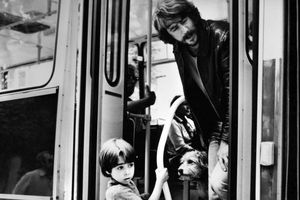 Film still for "Der Hund in der Schublade"