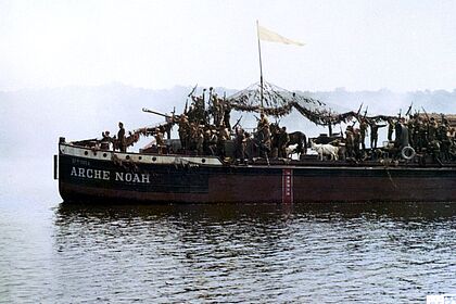 DIE SCHÜSSE DER ARCHE NOAH Filmstill zu "Die Schüsse der Arche Noah"