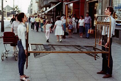 DIE ENTFERNUNG ZWISCHEN DIR UND MIR UND IHR Filmstill zu "Die Entfernung zwischen dir und mir und ihr"