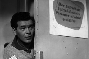 Film still for "Drei Kapitel Glück"