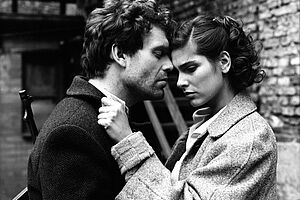 Film still for "Lasst mich doch eine Taube sein"