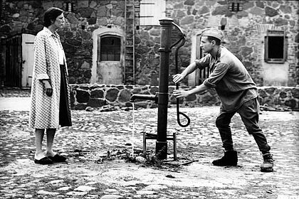AUS UNSERER ZEIT, TEIL 1 - DIE ZWEI SÖHNE Film still for "Aus unserer Zeit, Teil 1 - Die zwei Söhne"