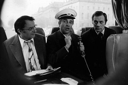 Filmstill zu "Nelken in Aspik"