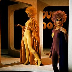 Filmstill zu "Liebe 2002"