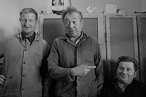 Film still for "Verriegelte Zeit"