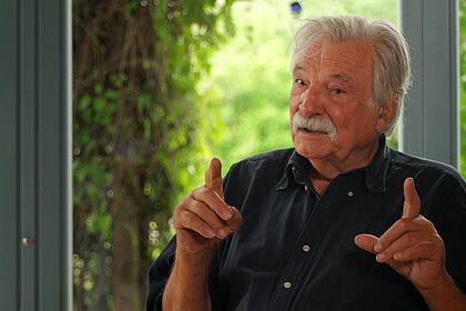 Filmstill zu "Zeitzeugengespräch: Karl Heinz Lotz"