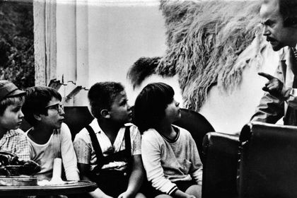 STEIFER HUT UND KARTOFFELNASE Filmstill zu "Steifer Hut und Kartoffelnase"
