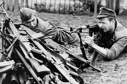 ICH WAR NEUNZEHN Filmstill zu "Ich war neunzehn"