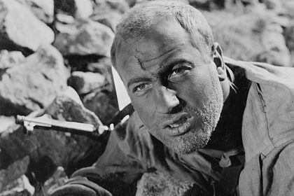 Filmstill zu "Fünf Patromemhülsen"
