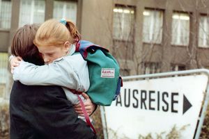 Film still for "Die Architekten"