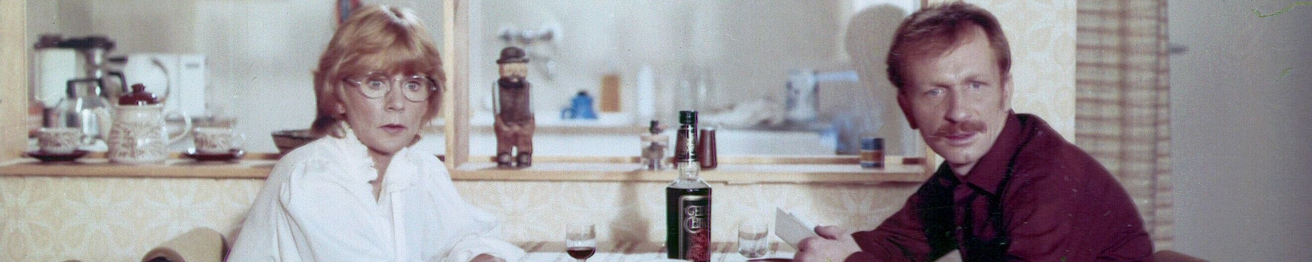 Filmstill zu "Verzeihung, sehen Sie Fußball?"