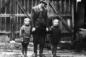 Filmstill zu "Ein Mensch, der immer Glück hatte"
