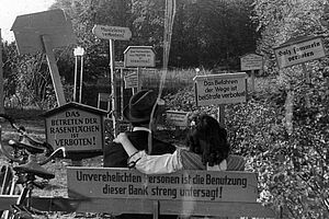 Film still for "Die seltsamen Abenteuer des Herrn Fridolin B."