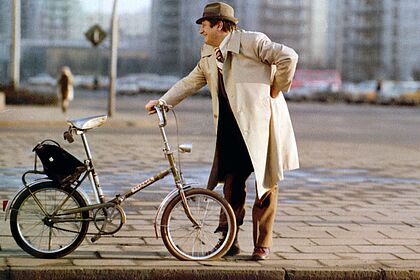 Filmstill zu "Nelken in Aspik"