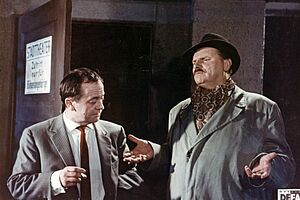 Film still for "Das Film-Magazin Nr. 3 - Der Kuss"