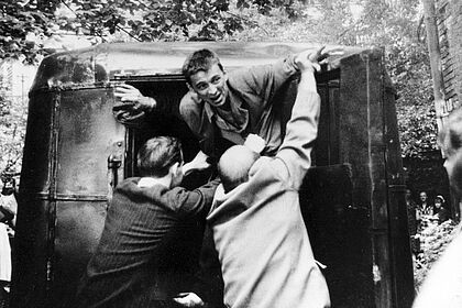 LEB WOHL, GESINDEL! Filmstill zu "Leb wohl, Gesindel!"